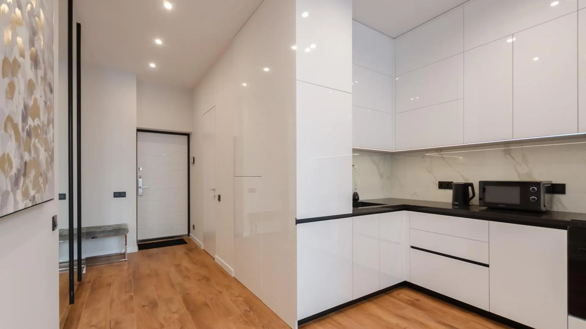 Petrovdom 2-5 New Apartment In Rc Novopecherski Lypky, 19B Andrii Verkhogliad Street Kiev